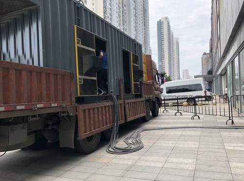 清新冷却液不足的情况下如何检查柴油发电机组？