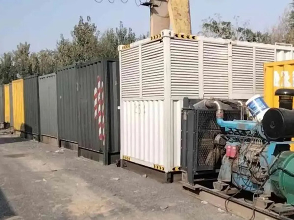 清新200KW柴油发电机机组每小时油耗是多少？
